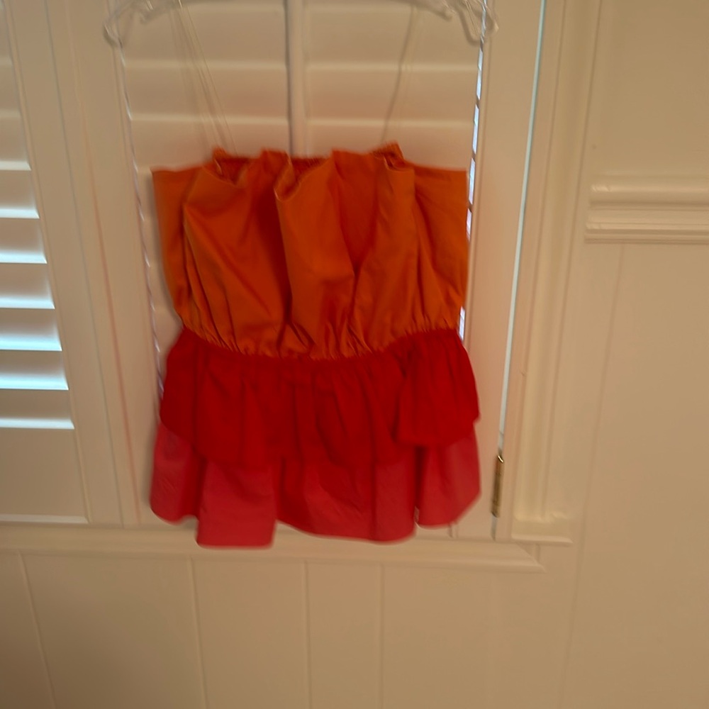 DO + BE Ruffled bright top
